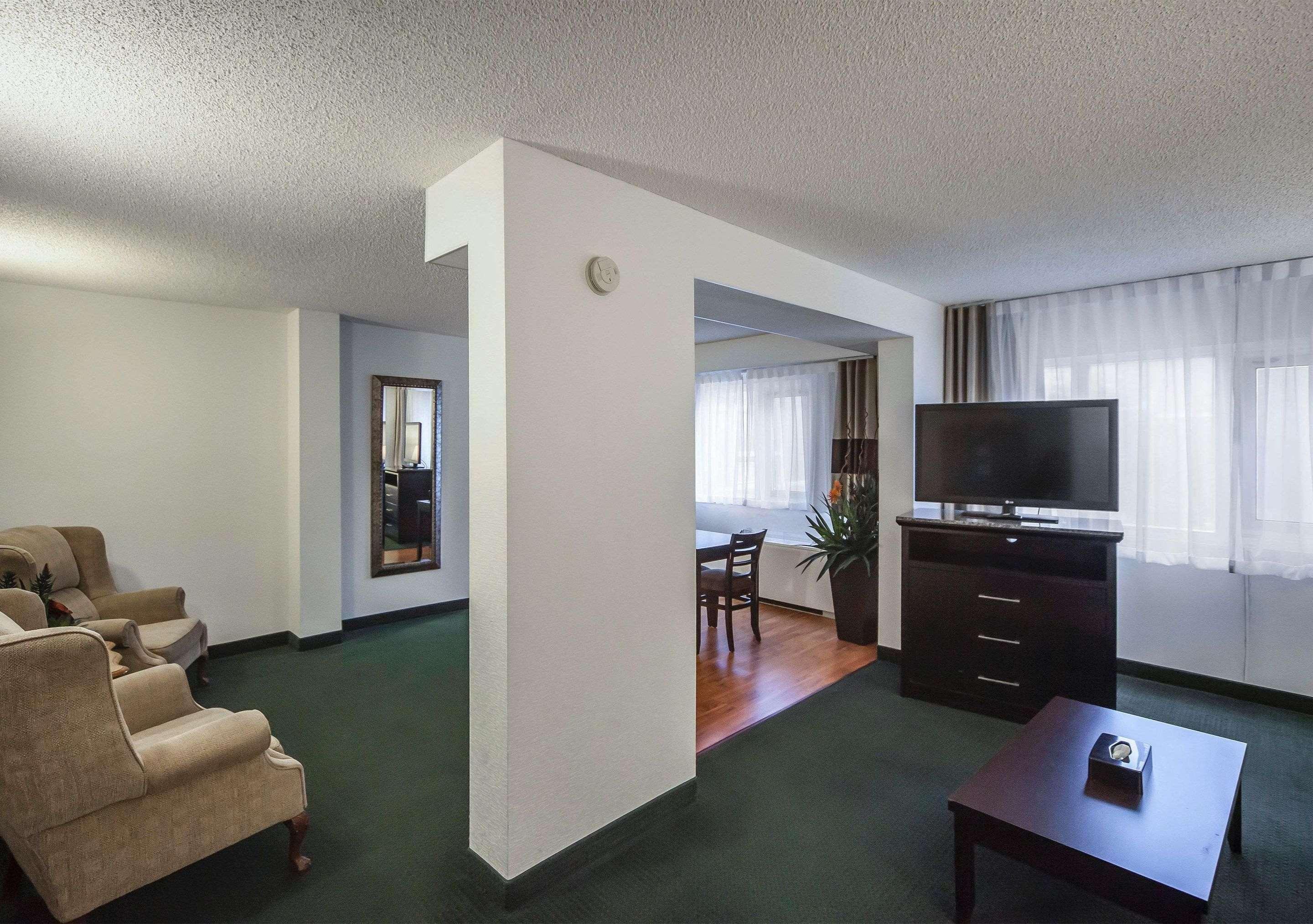 Comfort Inn & Suites Edmonton Kültér fotó