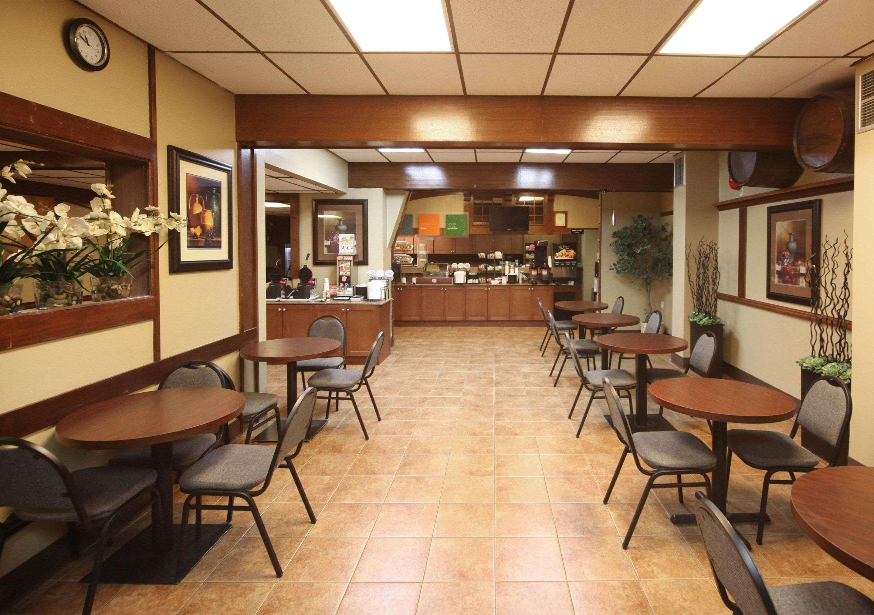 Comfort Inn & Suites Edmonton Kültér fotó