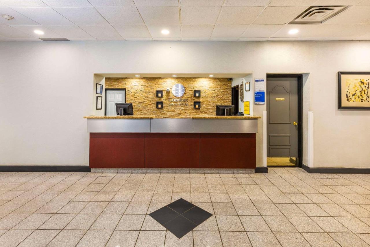 Comfort Inn & Suites Edmonton Kültér fotó